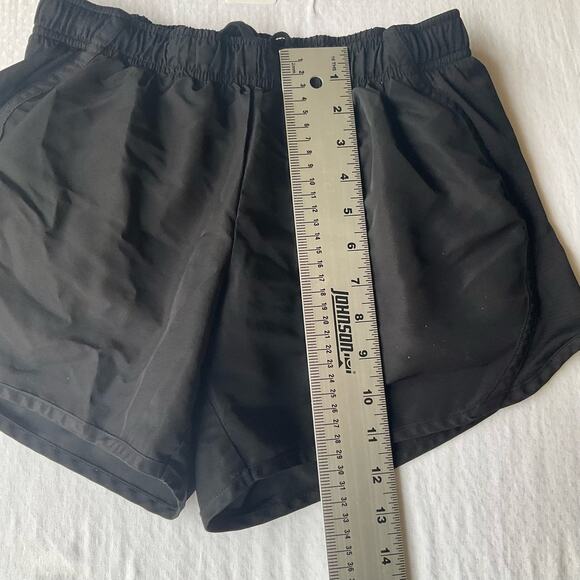 Danskin Women’s Casual Workout Shorts size S (4-6), Solid Black, with Liner - Picture 3 of 10
